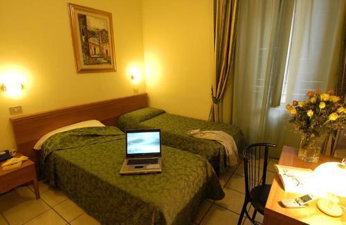 מילאנו Hotel 22 Marzo מראה חיצוני תמונה